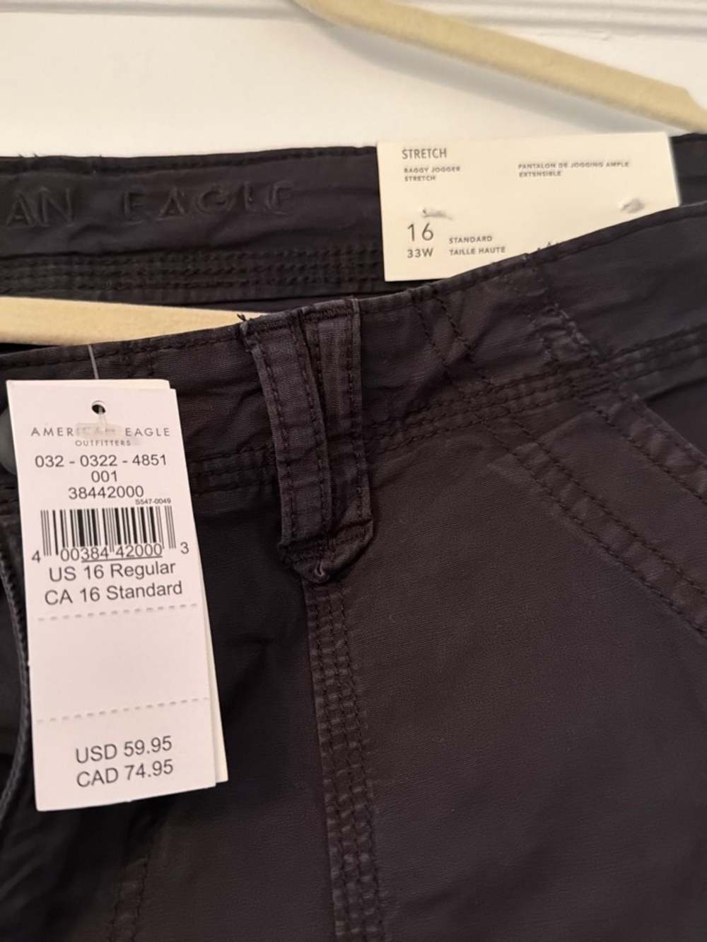 AMERICAN EAGLE Black Cargo Pants - Classic Utility Style - Picture 2 of 2